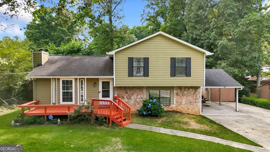 270 Amberwood Drive NW, Lawrenceville, GA 30044