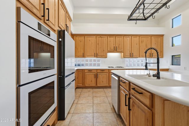 3929 N RECKER Road, Mesa, AZ 85215