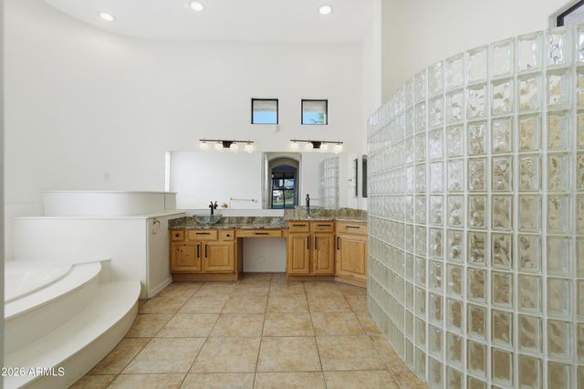 3929 N RECKER Road, Mesa, AZ 85215