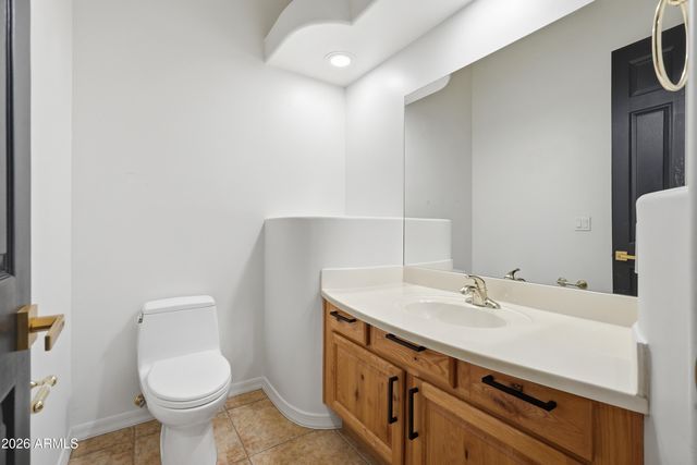 3929 N RECKER Road, Mesa, AZ 85215