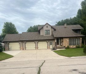 54 N CREEK STREET, Hilbert, WI 54129