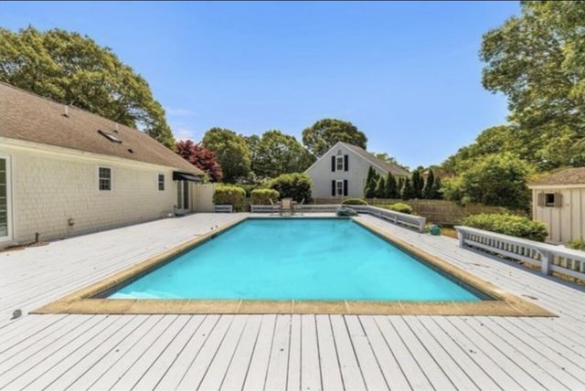 179 Sudbury Lane, Hyannis, MA 02601