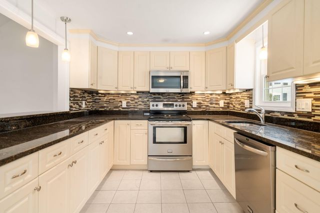 179 Sudbury Lane, Hyannis, MA 02601