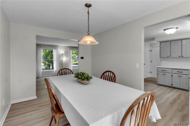 21 Beaumont Drive, Amherst, NY 14228