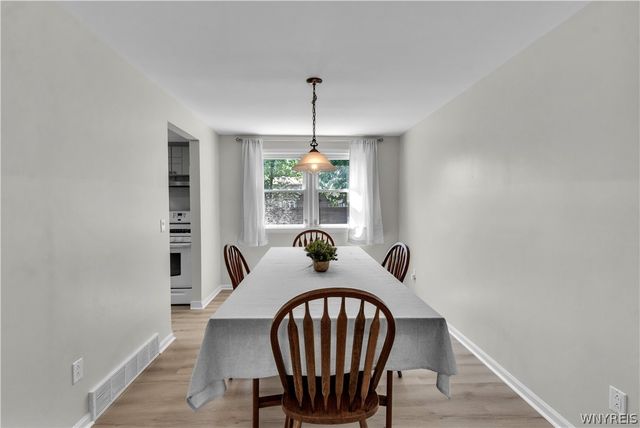 21 Beaumont Drive, Amherst, NY 14228