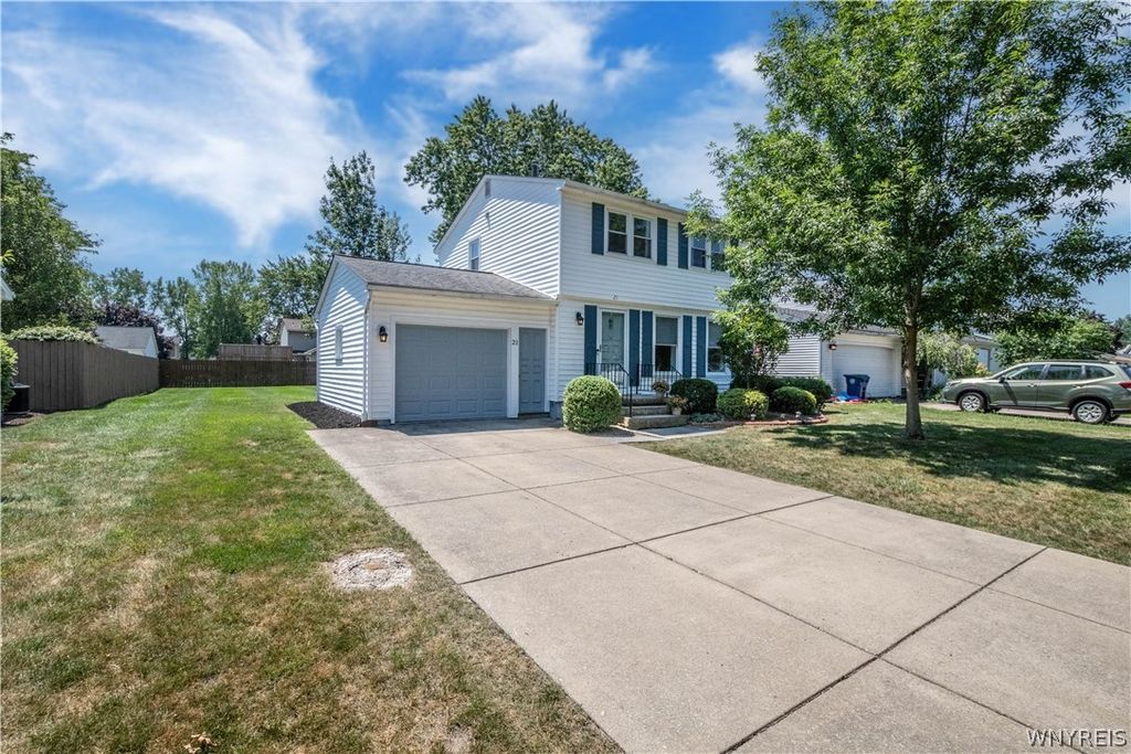21 Beaumont Drive, Amherst, NY 14228