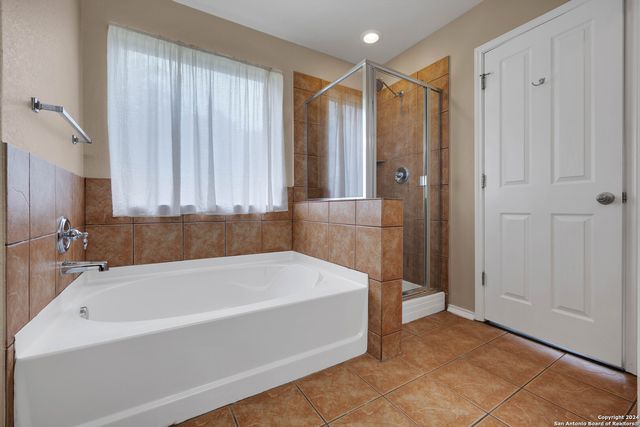 10803 Marot Field, Helotes, TX 78023
