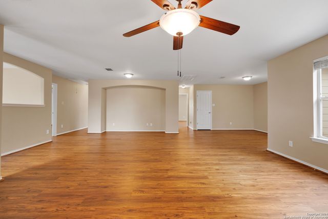 10803 Marot Field, Helotes, TX 78023