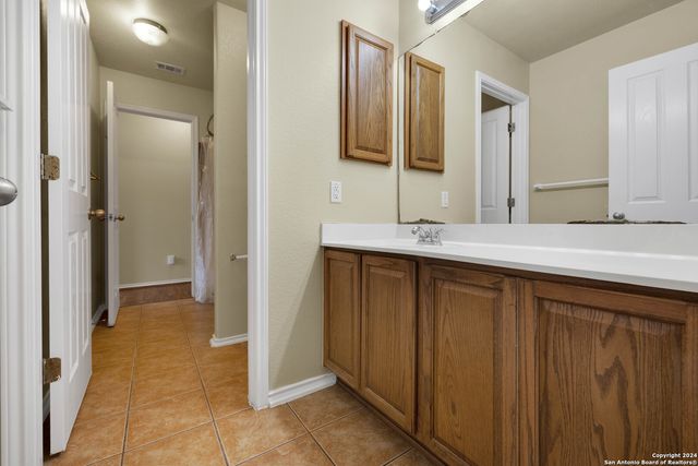 10803 Marot Field, Helotes, TX 78023