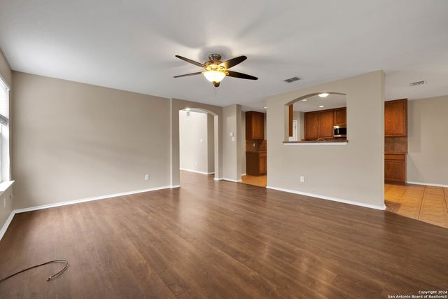 10803 Marot Field, Helotes, TX 78023