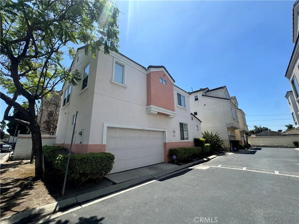 12690 Antigua Court, Lynwood, CA 90262