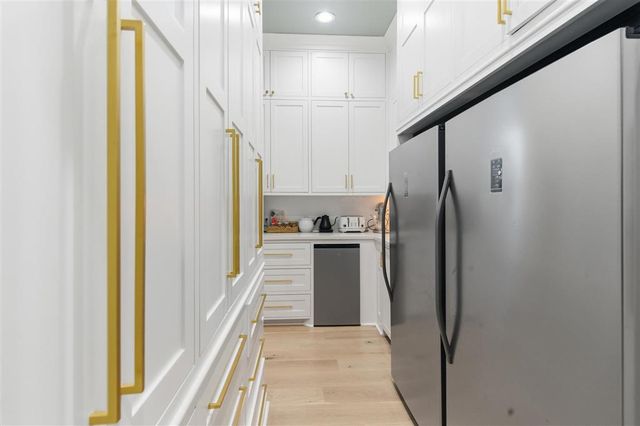 1216 Rainbow Lane, Lake Charles, LA 70611