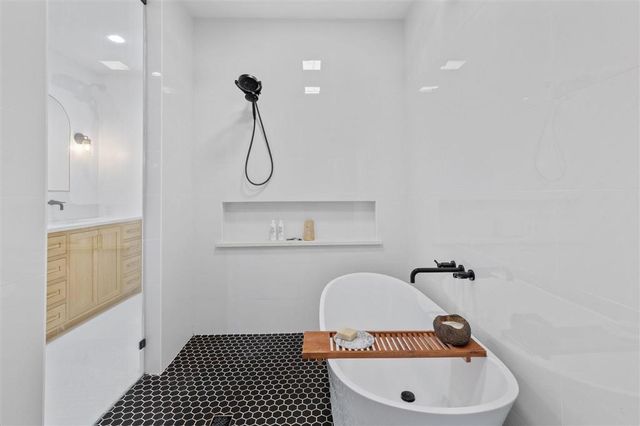 1216 Rainbow Lane, Lake Charles, LA 70611