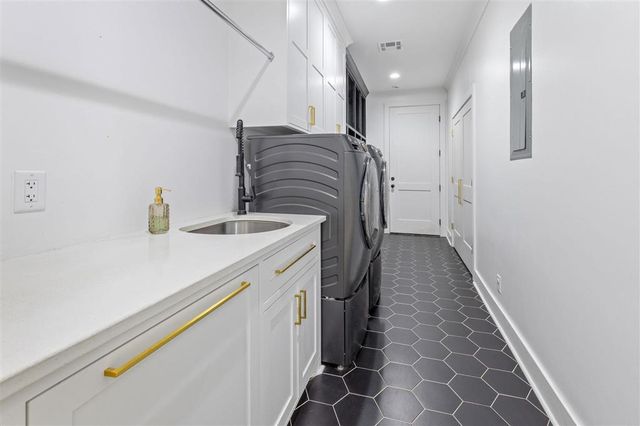 1216 Rainbow Lane, Lake Charles, LA 70611