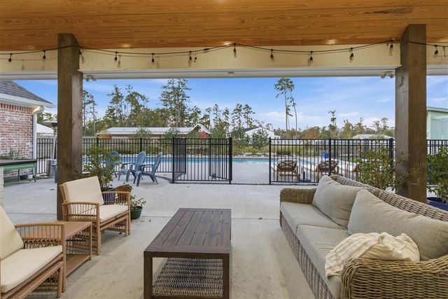 1216 Rainbow Lane, Lake Charles, LA 70611