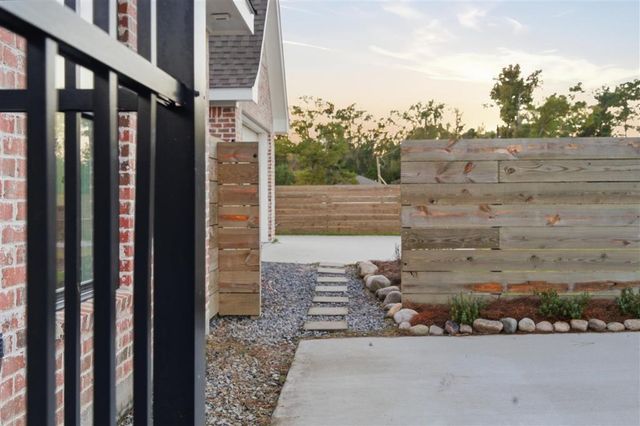 1216 Rainbow Lane, Lake Charles, LA 70611