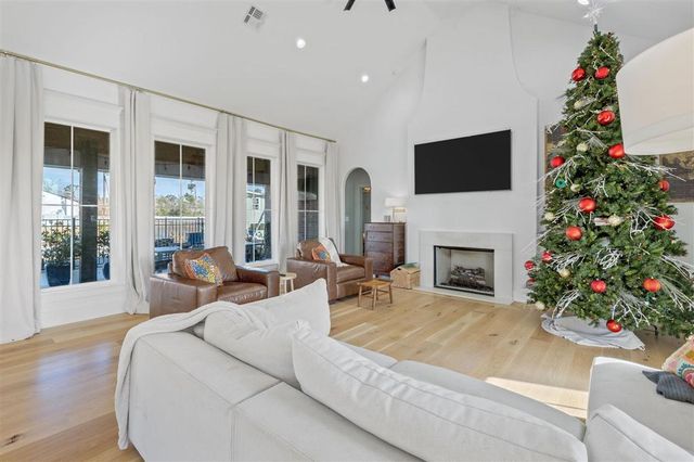 1216 Rainbow Lane, Lake Charles, LA 70611