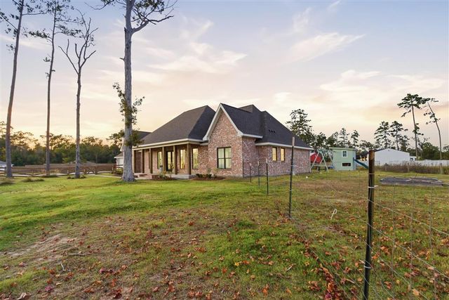 1216 Rainbow Lane, Lake Charles, LA 70611