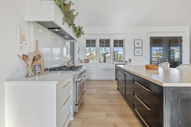 1216 Rainbow Lane, Lake Charles, LA 70611