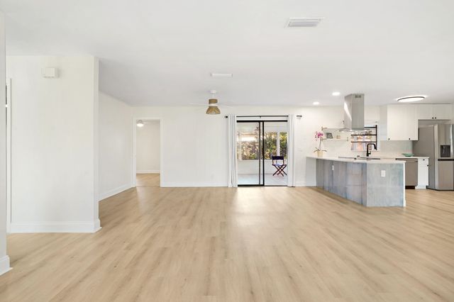 42 Sailfish Dr, Ponte Vedra Beach, FL 32082