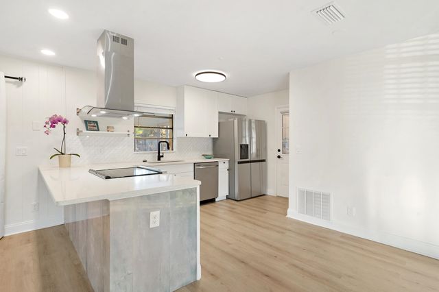 42 Sailfish Dr, Ponte Vedra Beach, FL 32082