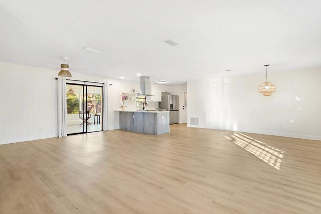 42 Sailfish Dr, Ponte Vedra Beach, FL 32082