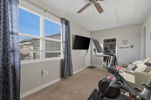 143 Mohave Drive E, Lake Kiowa, TX 76240