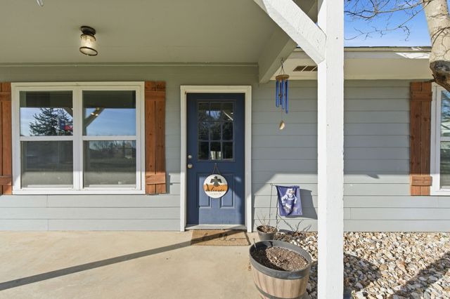 143 Mohave Drive E, Lake Kiowa, TX 76240