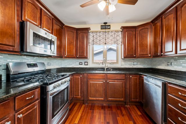 8930 Poplar Street, Tinley Park, IL 60487
