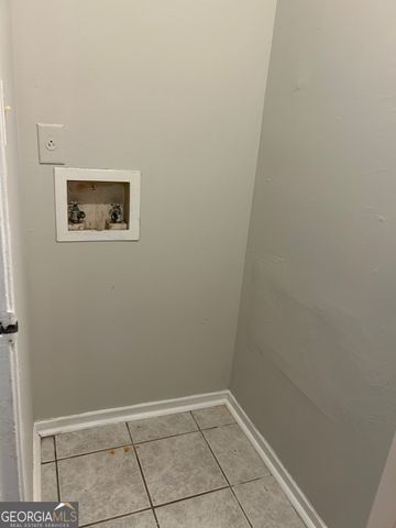 1292-1294 Crystal Lake Road, College Park, GA 30349