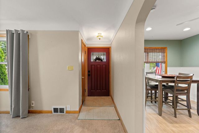 828 3rd Avenue S, South Saint Paul, MN 55075