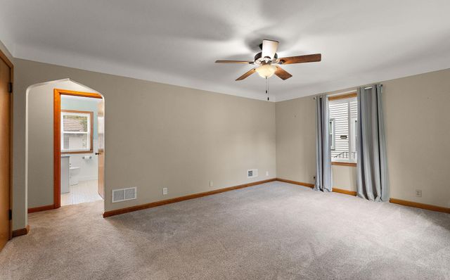 828 3rd Avenue S, South Saint Paul, MN 55075