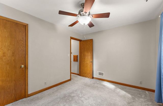 828 3rd Avenue S, South Saint Paul, MN 55075