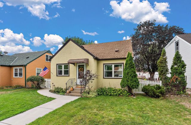 828 3rd Avenue S, South Saint Paul, MN 55075