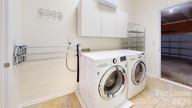 2102 Big Pine Drive, Matthews, NC 28105