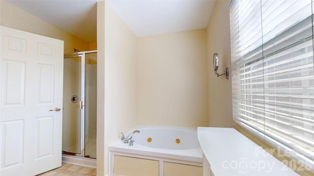 2102 Big Pine Drive, Matthews, NC 28105