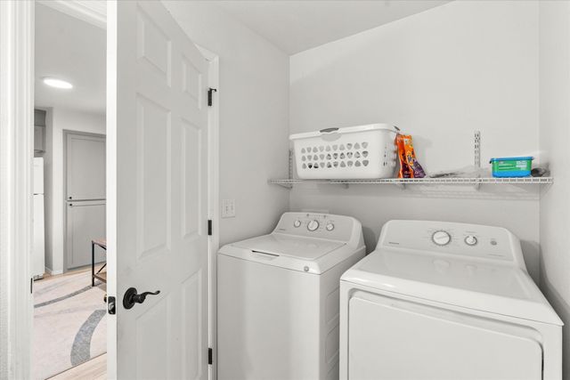 450 Midway Road 6, Medford, OR 97501