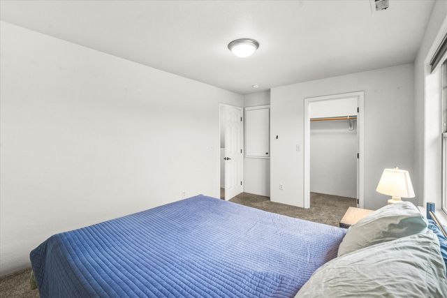 450 Midway Road 6, Medford, OR 97501