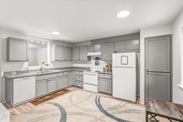 450 Midway Road 6, Medford, OR 97501