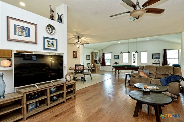 1002 W Noton Street, Pflugerville, TX 78660