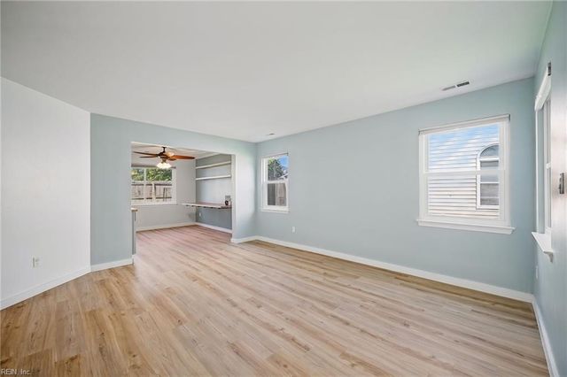 505 Summer Lake LN, Virginia Beach, VA 23454