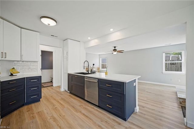 505 Summer Lake LN, Virginia Beach, VA 23454