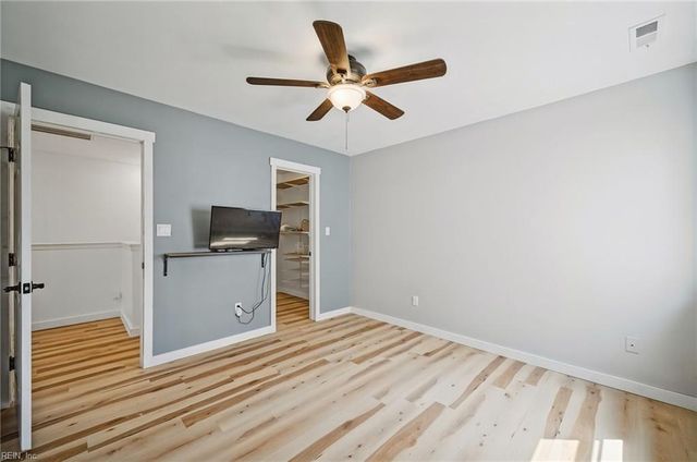 505 Summer Lake LN, Virginia Beach, VA 23454