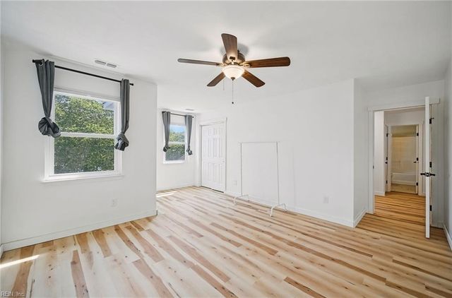505 Summer Lake LN, Virginia Beach, VA 23454