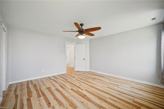 505 Summer Lake LN, Virginia Beach, VA 23454