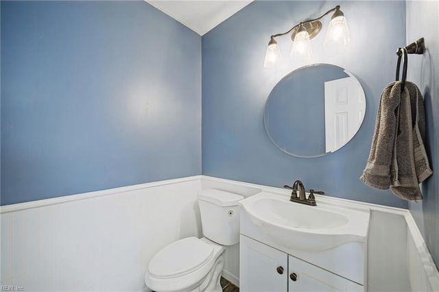 505 Summer Lake LN, Virginia Beach, VA 23454