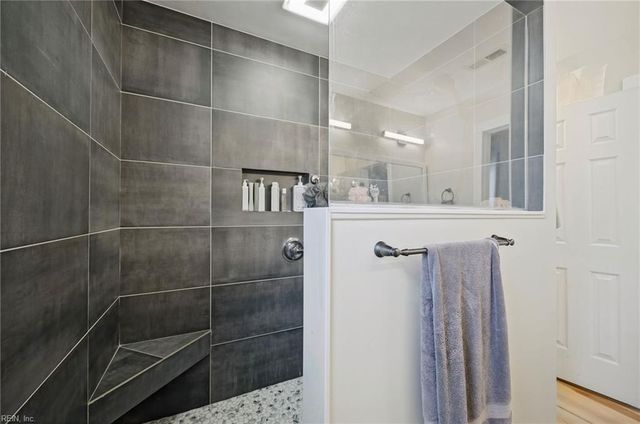 505 Summer Lake LN, Virginia Beach, VA 23454