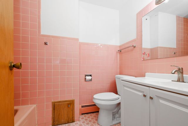 6238 W 63rd Street, Chicago, IL 60638