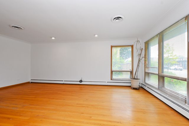 6238 W 63rd Street, Chicago, IL 60638