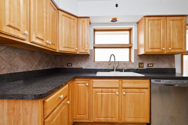 6238 W 63rd Street, Chicago, IL 60638
